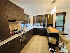 Vila superba, renovata recent, 145 mp construiti, 262 mp de curte amenajata, CHIAJNA - imagine 11