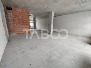 Spatiu comercial open space generos stradal cu vitrine Turnisor Sibiu - imagine 8
