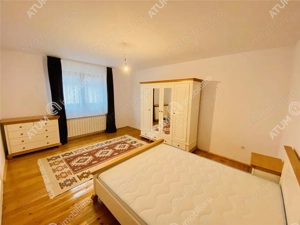 Casa renovata cu 2 camere si curte libera de 118 mp in zona Lazaret - imagine 5