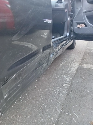 Vând Citro n C4 Coupé, an fabricație 2007 - imagine 9