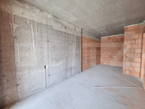 Apartament cu 2 camere, cu terasa, etaj intermediar, zona BMW - imagine 3