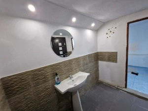 Resita CHIRIE Cladire P+2 Zona Centrala - imagine 16