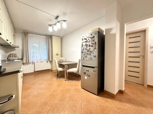 Apartament spatios 3 camere, 60 mp utili, parter - Zona Lipovei - imagine 8