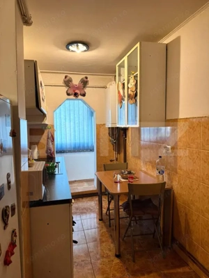 Apartament de vanzare, cu 2 camere, decomandat, zona Bartolomeu - imagine 3