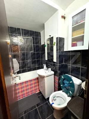 Apartament de vanzare, cu 2 camere, decomandat, zona Bartolomeu - imagine 6