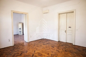 Apartamente pentru birouri, diferite suprafete,  Zona Maria