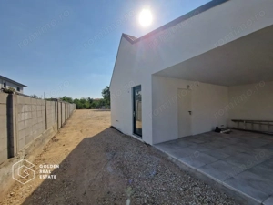 Teren 900 mp cu cladire de birouri pt depozit, parc auto,  centru logistic, etc - imagine 4