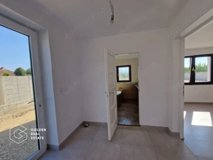 Teren 900 mp cu cladire de birouri pt depozit, parc auto,  centru logistic, etc - imagine 8