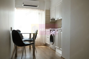 Vanzare apartament cu 3 camere pe Bulevardul Unirii stradal