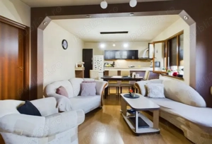 Casă Spațioasă și Confortabilă de Vânzare   Zona Fratelia, Timișoara - Direct de la proprietar - imagine 3 Casă Spațioasă și Confortabilă de Vânzare   Zona Fratelia, Timișoara - Direct de la proprietar - imagine 3