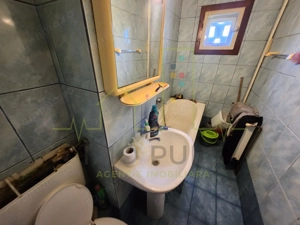 Cetatii. Etaj 1. Centrala proprie. 4 camere transformat in 3 camere decomandat - imagine 3