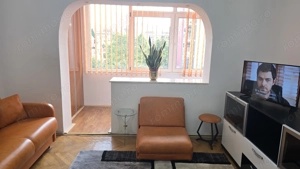 Inchiriez apartament 2 camere in Deva, zona Mihai Viteazu (Piata Centrala), etaj 3, bloc de 4 etaje, - imagine 2