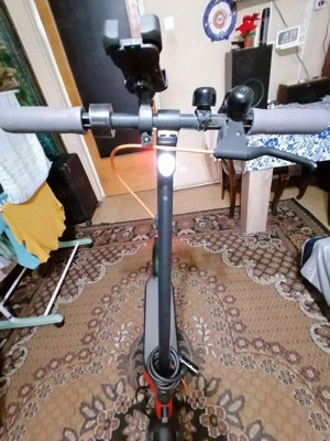 Trotineta electrica ninebot Simply Moving. 