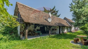 Casă saseasca cu Poveste in inima Transilvaniei/5500 mp teren/Bunesti - imagine 5