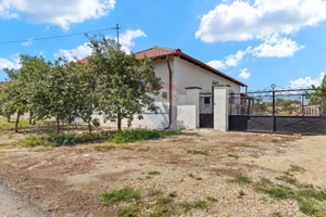 Casă spațioasă 244 mp cu teren generos 2.834 mp – Satu Mare, Secusigiu - imagine 2