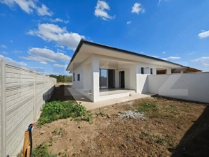 Duplex modern în Nojorid – la 2 pași de Oradea!