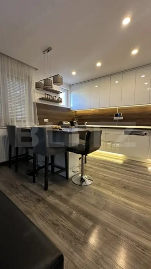 Apartament ultracentral, 103 mp utili, cu garaj si curte