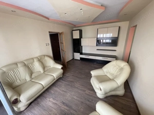 De vanzare apartament cu 3 camere, etajul 2, Dealul Florilor