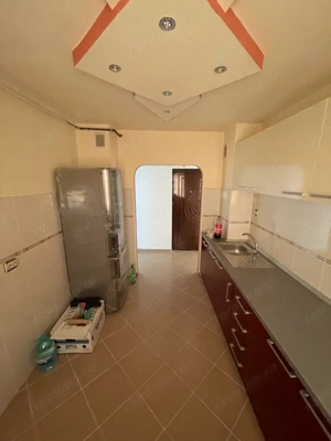 De vanzare apartament cu 3 camere, etajul 2, Dealul Florilor - imagine 4