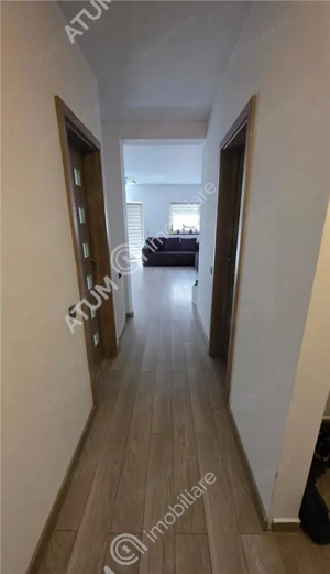 Apartament spatios cu 3 camere in zona Calea Cisnadiei din Sibiu - imagine 11