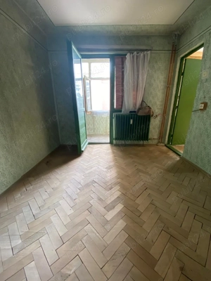 vand apartament 3 camere, etaj 2, zona Piata Sarbilor, gaz pe scara - imagine 5