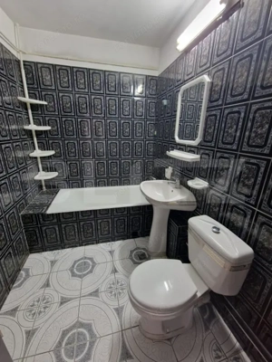 Apartament 2 camere, 56 mp, semidecomandat, zona Zamca  - imagine 9