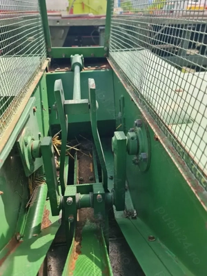 Presa John Deere 332 - imagine 6