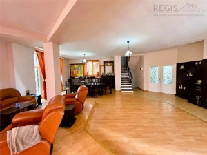 Vila Impunatoare cu Piscina pentru Familie sau Investitie Turistica - imagine 2