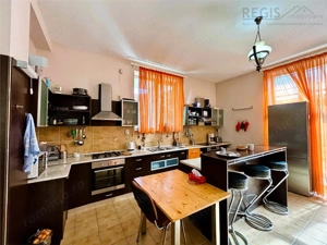 Vila Impunatoare cu Piscina pentru Familie sau Investitie Turistica - imagine 10