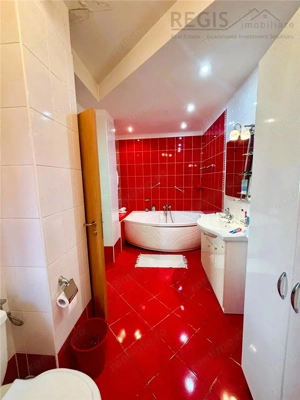 Vila Impunatoare cu Piscina pentru Familie sau Investitie Turistica - imagine 17