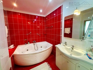 Vila Impunatoare cu Piscina pentru Familie sau Investitie Turistica - imagine 18