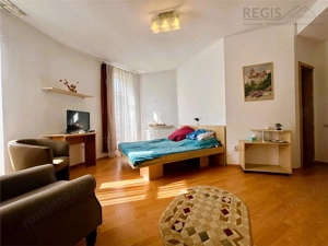 Vila Impunatoare cu Piscina pentru Familie sau Investitie Turistica - imagine 20