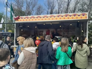Food Truck  pentru Tragul de Craciun Craiova