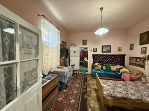 Casa cu 2 camere in curte comuna, semidecomandata, 52mp utili - Iosefin - imagine 2