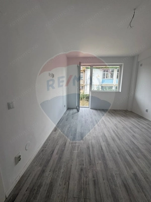 2 camere + curte, bloc nou, zonă centrală