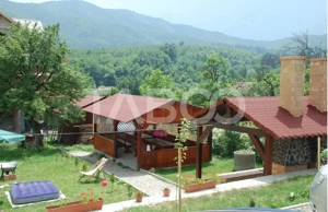 Pensiune 13 camere 16 bai sauna piscina si teren 1565 mp Cisnadioara