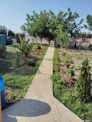 vând teren cu Anexă și utilități  in vinatori Galați  - imagine 2 vând teren cu Anexă și utilități  in vinatori Galați  - imagine 2