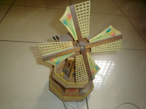 Veioza vintage reprezentand o moara de vant olandeza, Made in Holland