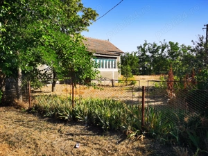 Casa batraneasca cu teren 3000 mp - imagine 5