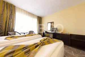 Hotel de 3* si 4* cu 64 de camere in Alba Iulia ultracentral - imagine 7