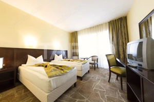 Hotel de 3* si 4* cu 64 de camere in Alba Iulia ultracentral - imagine 18