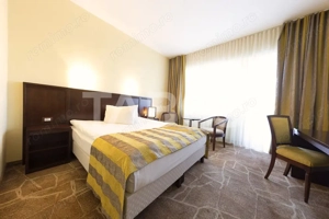 Hotel de 3* si 4* cu 64 de camere in Alba Iulia ultracentral - imagine 19