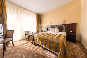 Hotel de 3* si 4* cu 64 de camere in Alba Iulia ultracentral - imagine 8