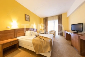 Hotel de 3* si 4* cu 64 de camere in Alba Iulia ultracentral - imagine 14