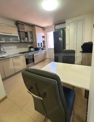 Apartament modern cu 3 camere, complet mobilat și utilat – Zonă semicentrală - imagine 5