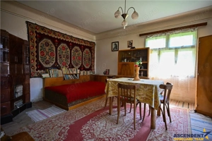 FILM! Casa traditionala, 4.300mp teren, Bran - Simon - imagine 2