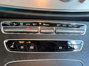 Mercedes-Benz E220d - imagine 10 Mercedes-Benz E220d - imagine 10