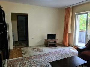 Aproape de Universitatea de Vest. Etajul 2. Cu centrala proprie.