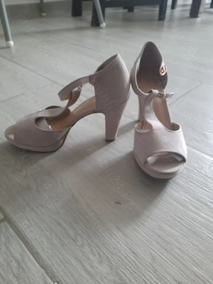 Sandale moderne si elegante marimea 37