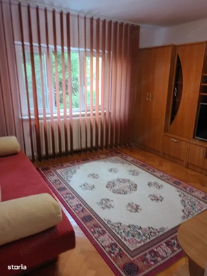 Apartament cu 3 camere decomandat la cateva minute de Casa de pensii.